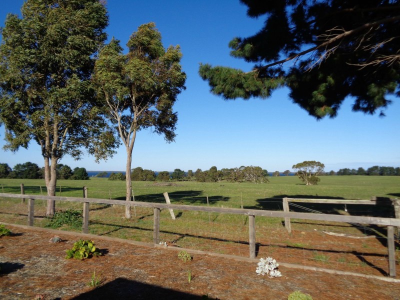 2 Butlers Point Drive, Newlands Arm VIC 3875