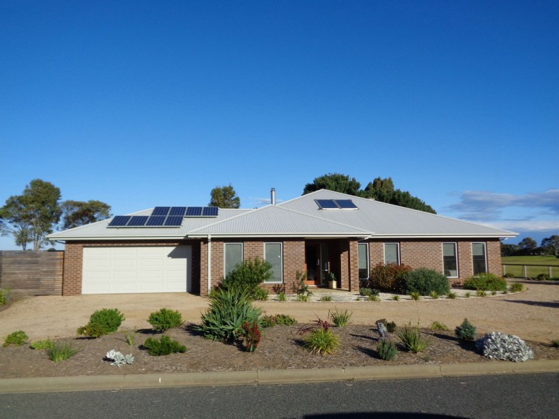 2 Butlers Point Drive, Newlands Arm VIC 3875