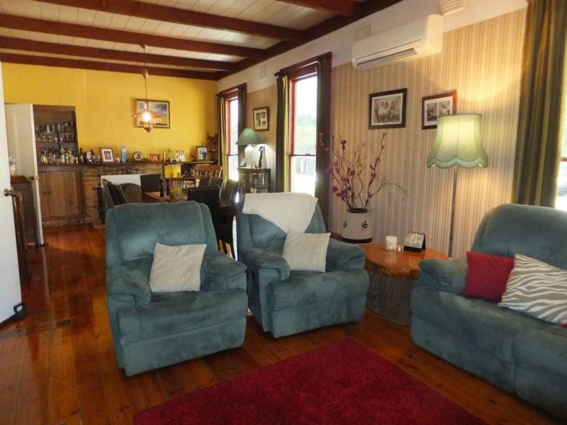 1623 Great Alpine Road, Sarsfield VIC 3875