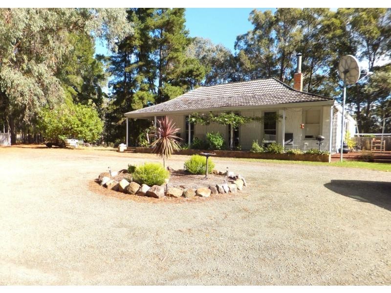 1623 Great Alpine Road, Sarsfield VIC 3875