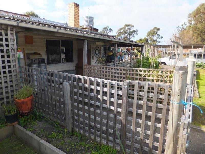 6 Damons Road, Bairnsdale VIC 3875