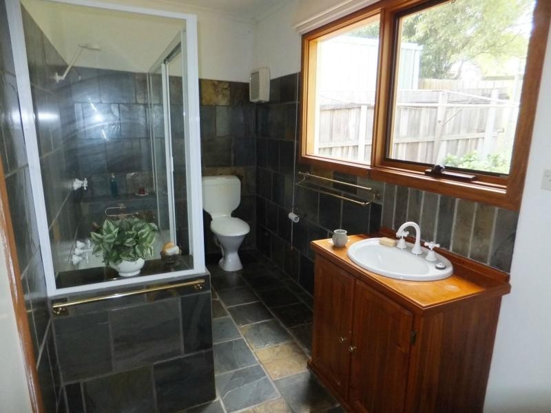 9 Lake King Place, Metung VIC 3904