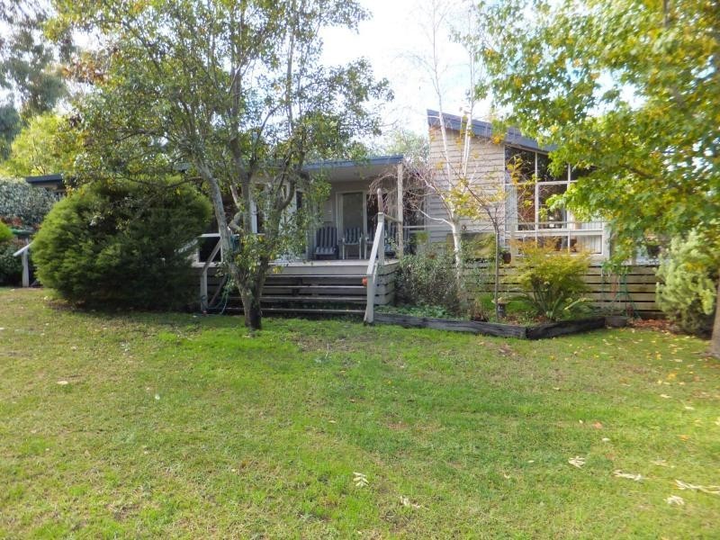 9 Lake King Place, Metung VIC 3904