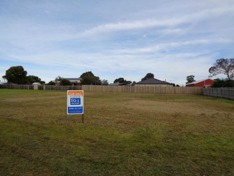 16 Lake Inlet Avenue, Newlands Arm VIC 3875