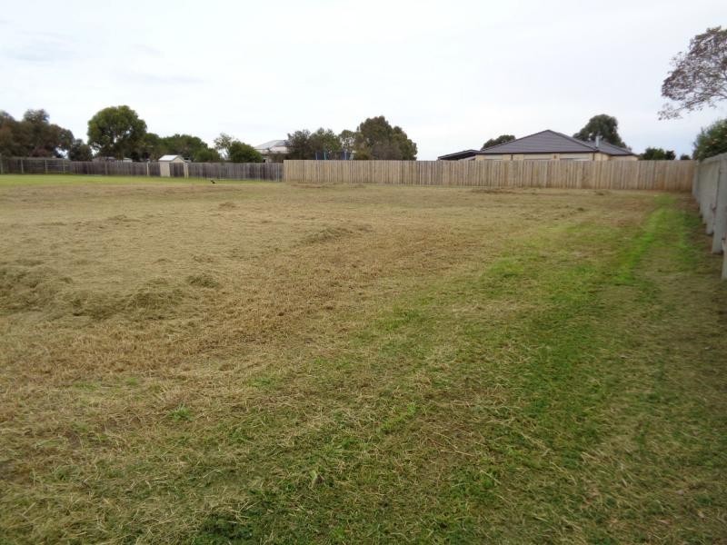 16 Lake Inlet Avenue, Newlands Arm VIC 3875