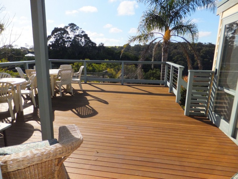 14 Campbell Grove, Lakes Entrance VIC 3909