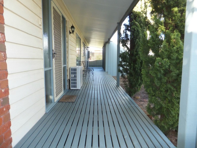 14 Campbell Grove, Lakes Entrance VIC 3909