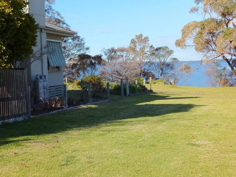 31 Newlands Drive, Paynesville VIC 3880