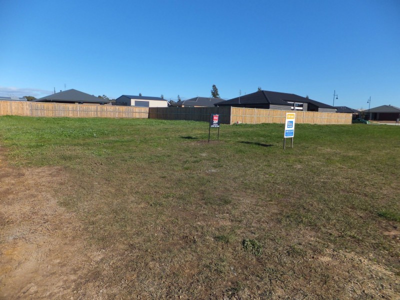 4 Flaxlily Court, Bairnsdale VIC 3875