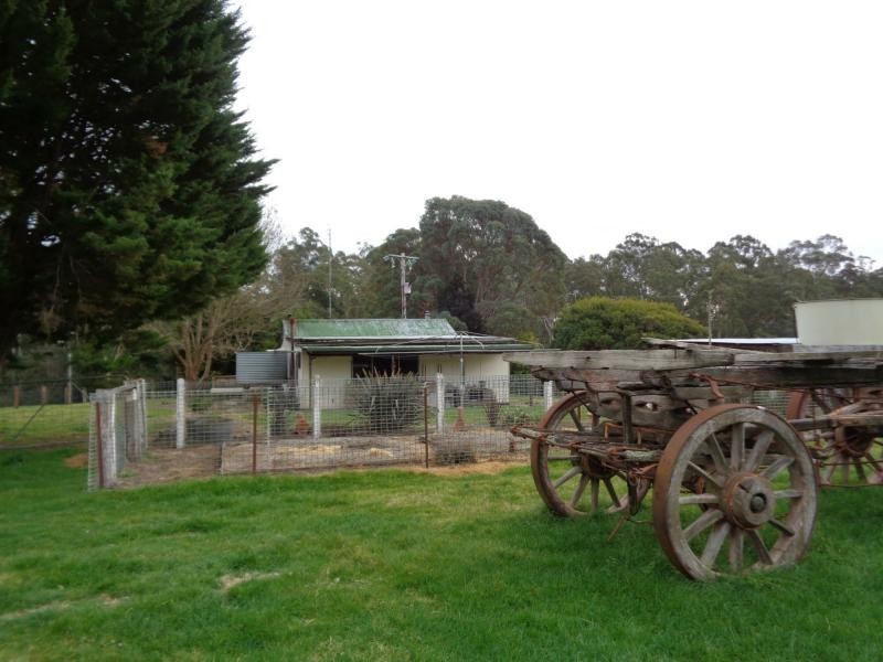 370 Bruthen Buchan Road, Nowa Nowa VIC 3887