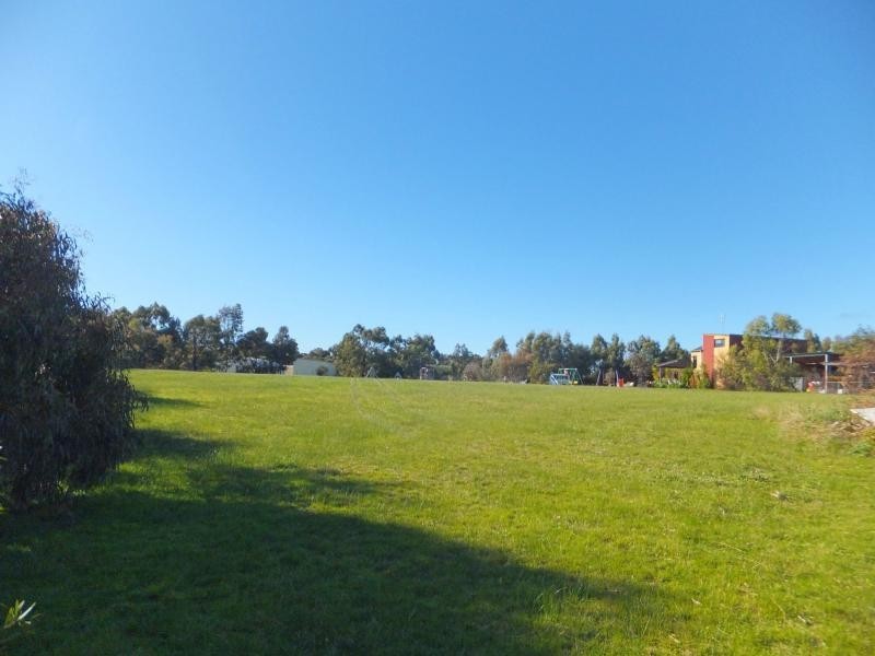 26 Lake Victoria Road, Eagle Point VIC 3878