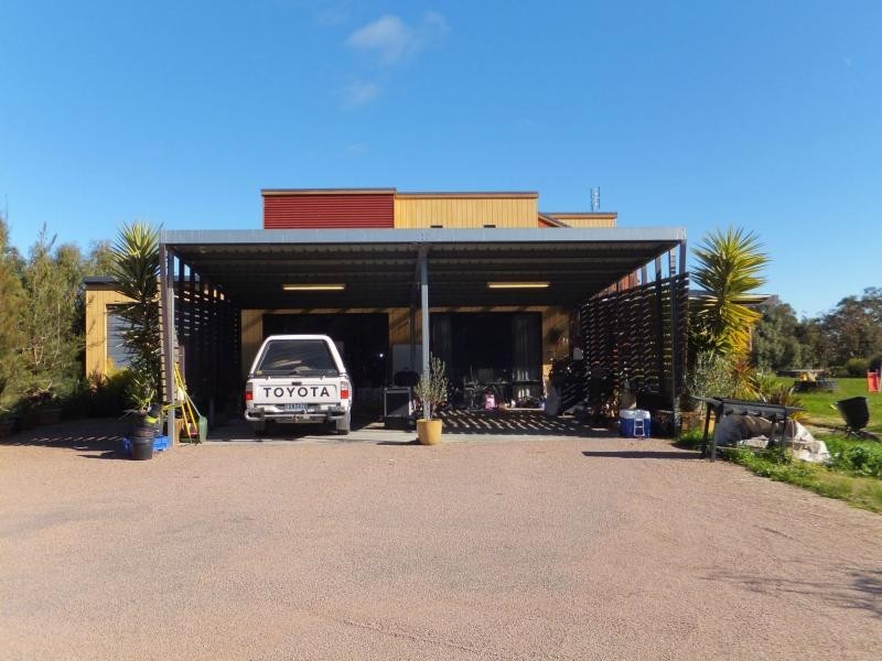 26 Lake Victoria Road, Eagle Point VIC 3878