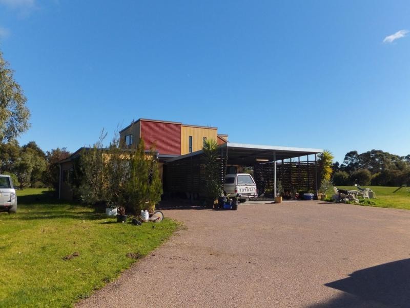 26 Lake Victoria Road, Eagle Point VIC 3878