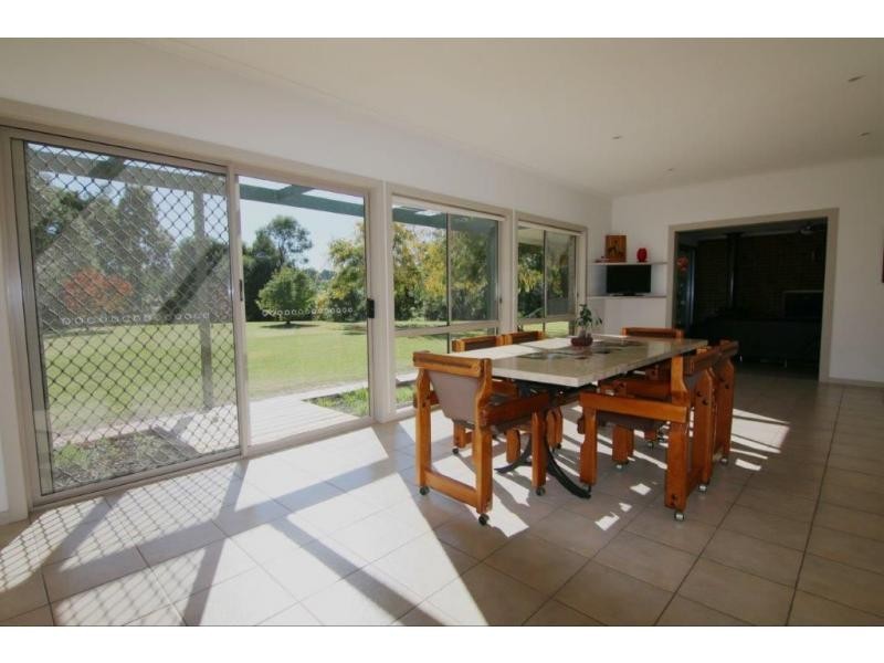 68 Howitt Avenue, Bairnsdale VIC 3875