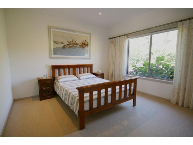 68 Howitt Avenue, Bairnsdale VIC 3875
