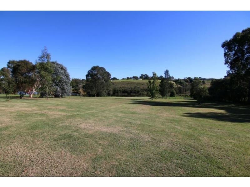 68 Howitt Avenue, Bairnsdale VIC 3875