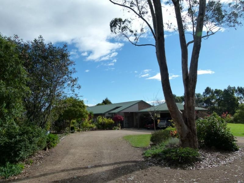 68 Howitt Avenue, Bairnsdale VIC 3875