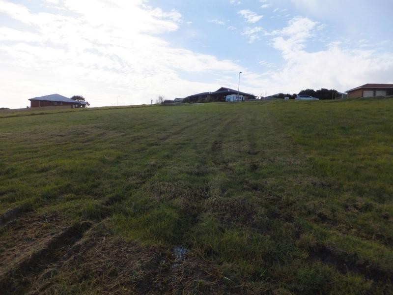 1/Lot 1/77 Stirling Drive, Lakes Entrance VIC 3909