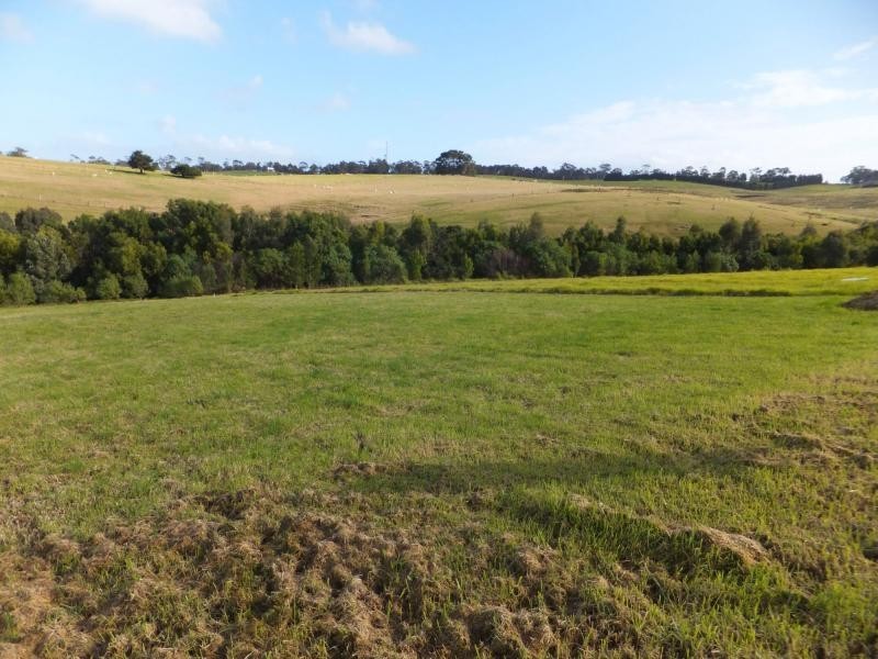 1/Lot 1/77 Stirling Drive, Lakes Entrance VIC 3909