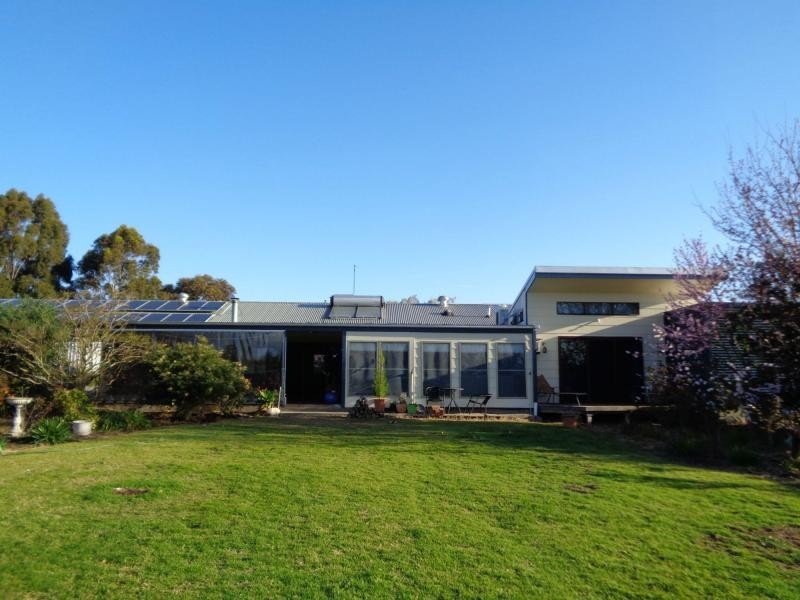 12 Paterson Court, Nicholson VIC 3882