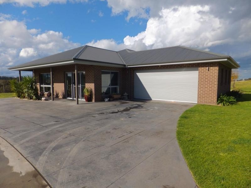 140 Fischers Lane, Bairnsdale VIC 3875