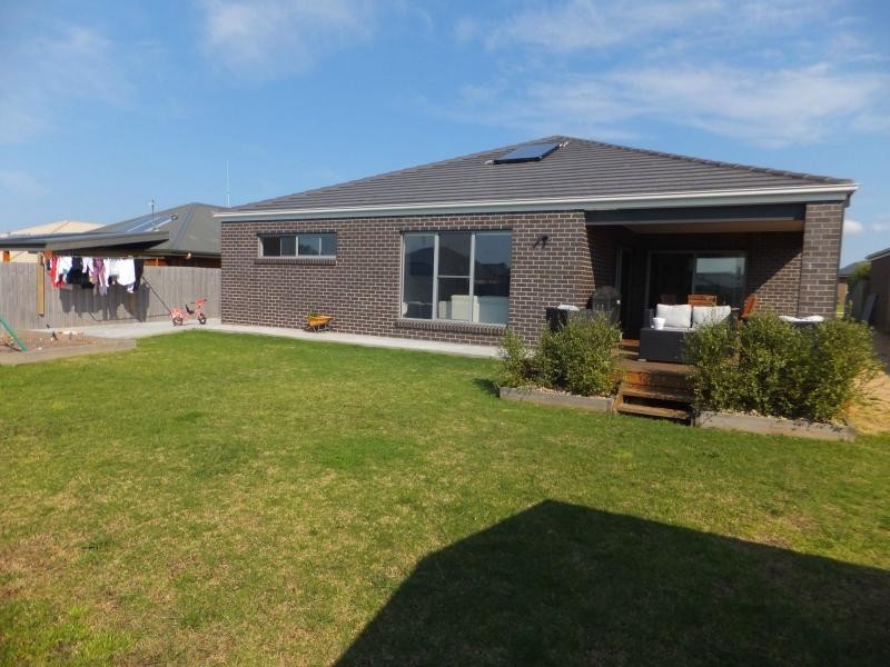 7 Rubys Way, Bairnsdale VIC 3875