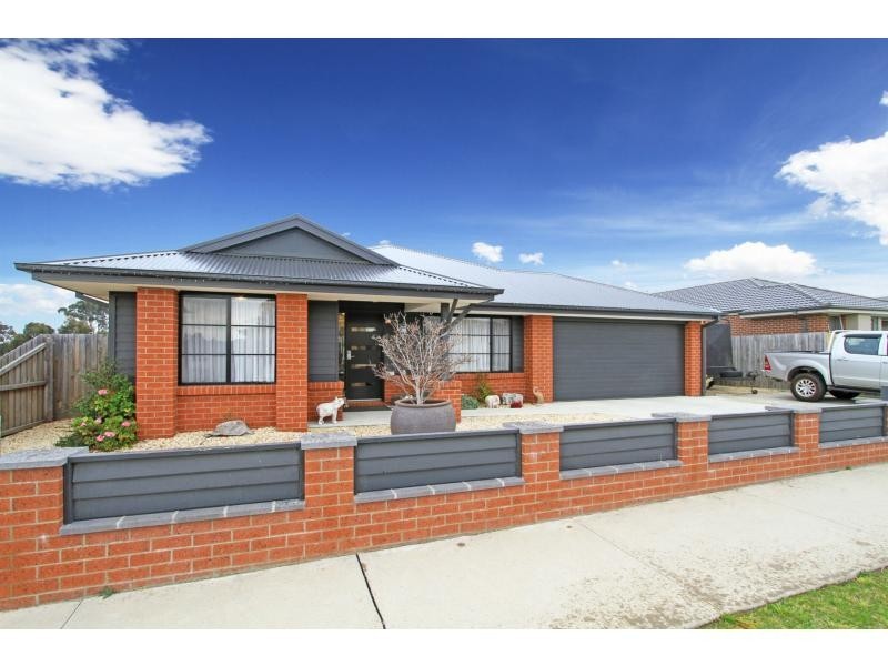1 Faulkner Court, Bairnsdale VIC 3875