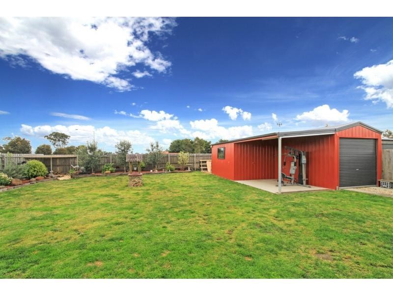 1 Faulkner Court, Bairnsdale VIC 3875