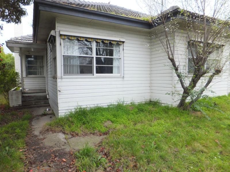 99 Princes Highway, Bairnsdale VIC 3875