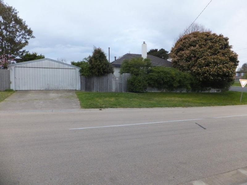 99 Princes Highway, Bairnsdale VIC 3875