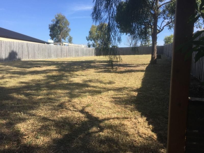72 Albatross Road, Lakes Entrance VIC 3909