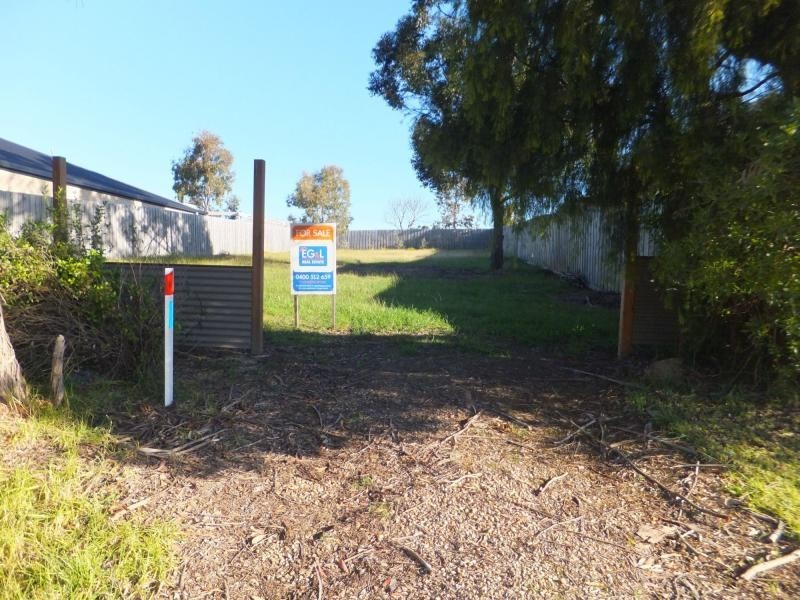 72 Albatross Road, Lakes Entrance VIC 3909