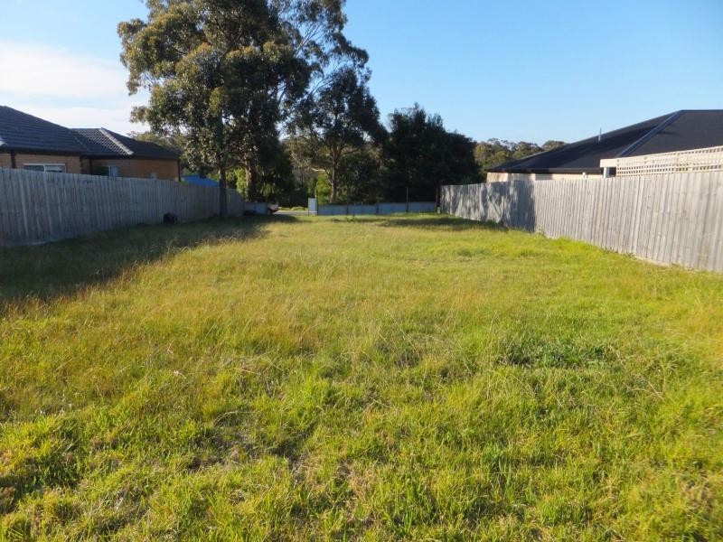 72 Albatross Road, Lakes Entrance VIC 3909