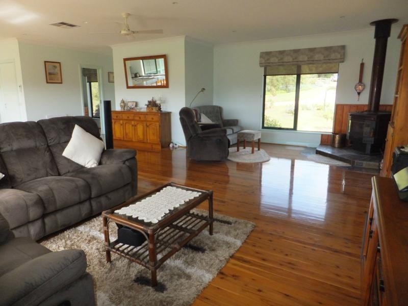 380 WyYung-Calulu Road, Ellaswood VIC 3875