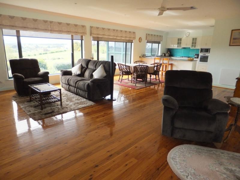 380 WyYung-Calulu Road, Ellaswood VIC 3875