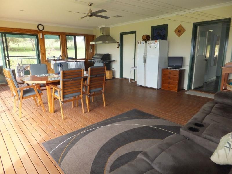 380 WyYung-Calulu Road, Ellaswood VIC 3875