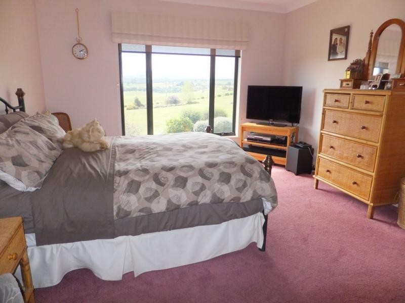 380 WyYung-Calulu Road, Ellaswood VIC 3875