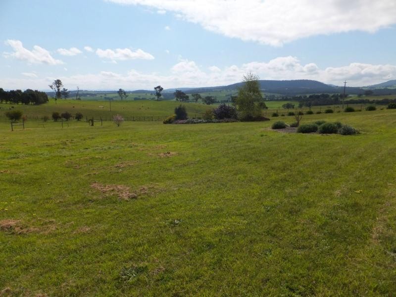 380 WyYung-Calulu Road, Ellaswood VIC 3875