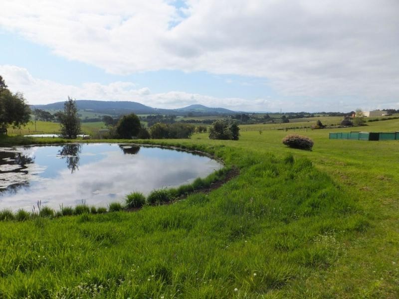 380 WyYung-Calulu Road, Ellaswood VIC 3875