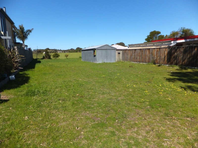 91 Bay Road, Eagle Point VIC 3878