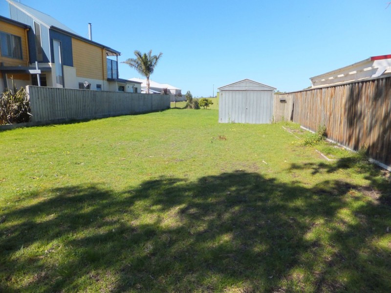 91 Bay Road, Eagle Point VIC 3878