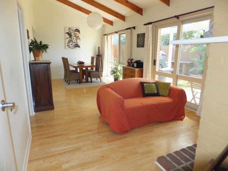 35 The Eyrie St, Bumberrah VIC 3902