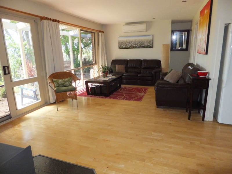 35 The Eyrie St, Bumberrah VIC 3902