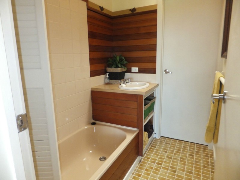 35 The Eyrie St, Bumberrah VIC 3902