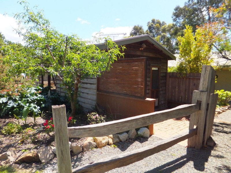 35 The Eyrie St, Bumberrah VIC 3902