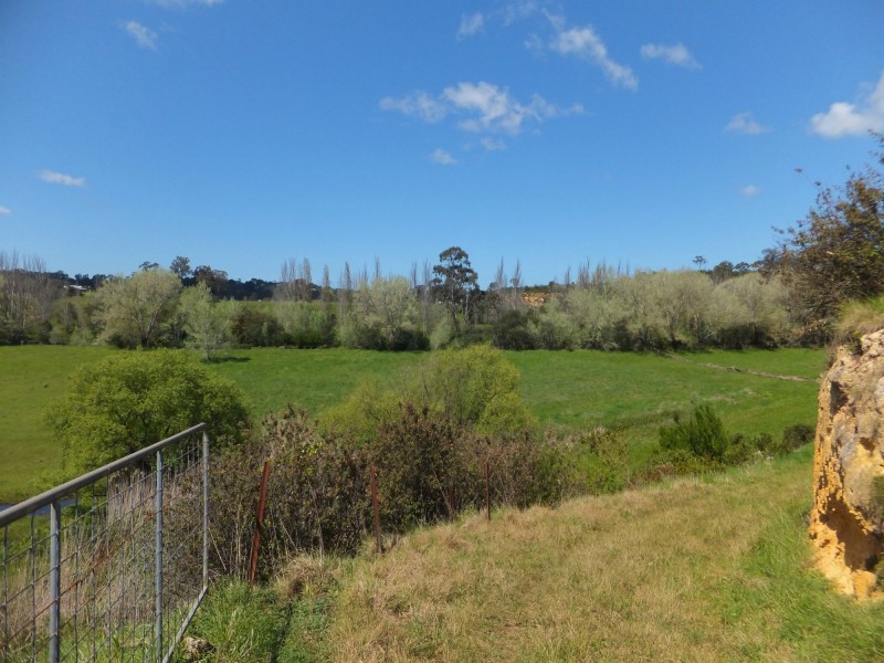 35 The Eyrie St, Bumberrah VIC 3902