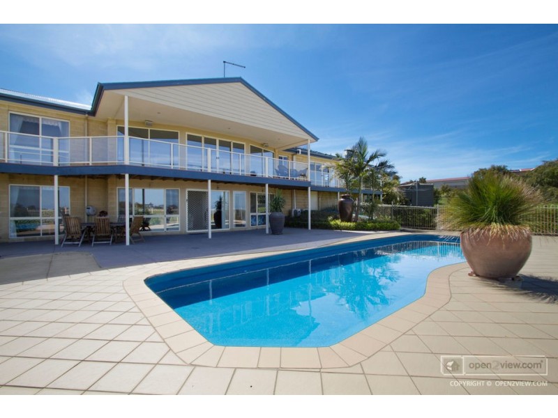 68 Thorpes Lane, Lakes Entrance VIC 3909