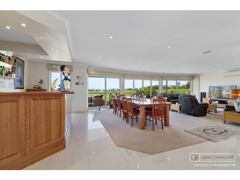 68 Thorpes Lane, Lakes Entrance VIC 3909