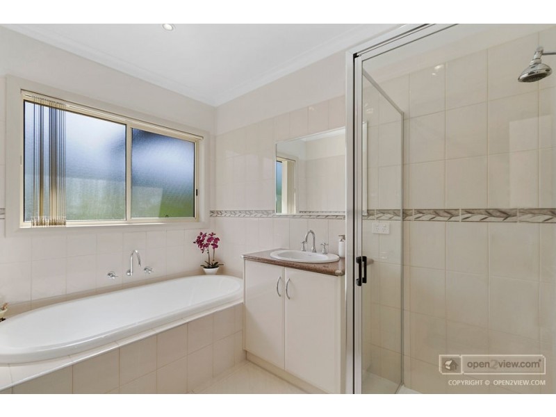 68 Thorpes Lane, Lakes Entrance VIC 3909