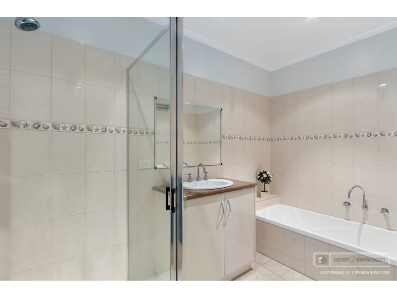 68 Thorpes Lane, Lakes Entrance VIC 3909